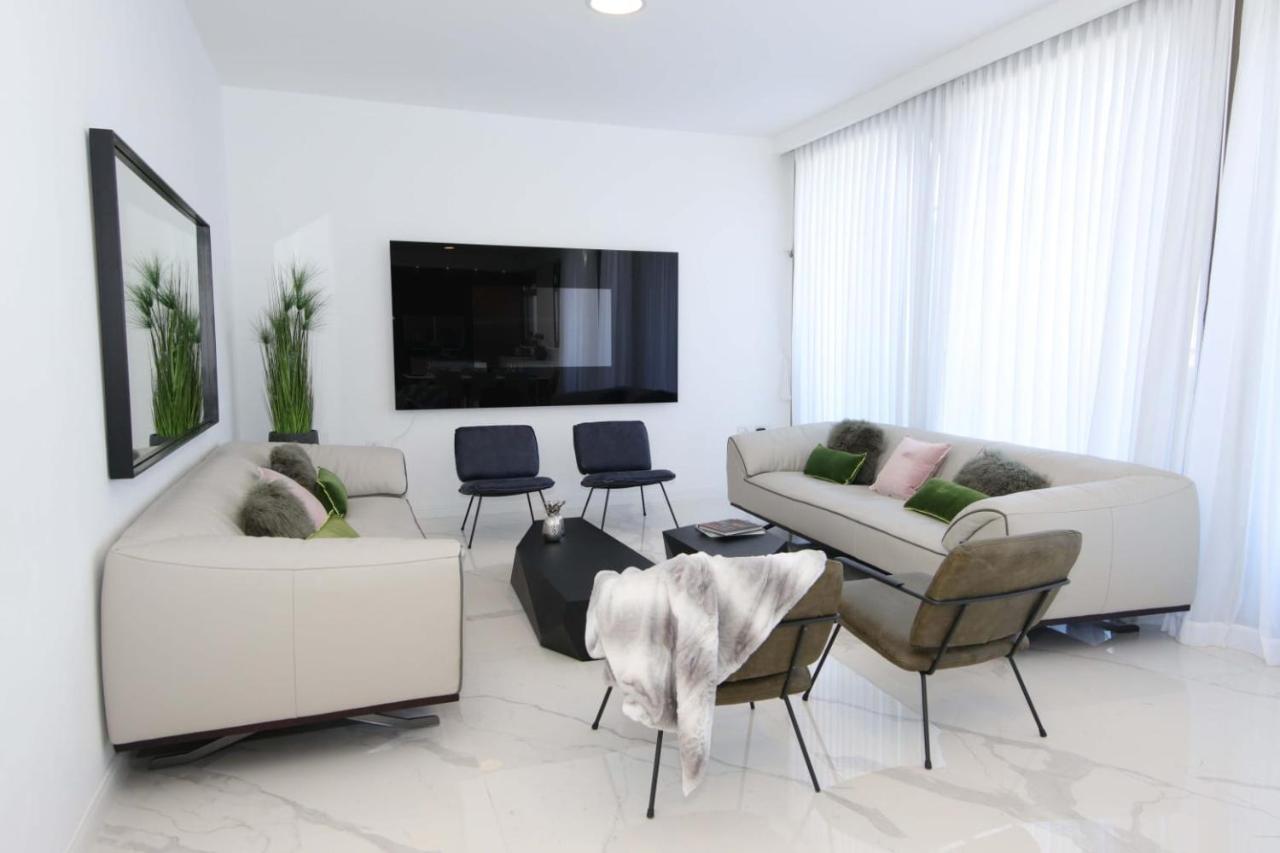 The Haneviim Court - Isrentals Jerusalem Exterior photo